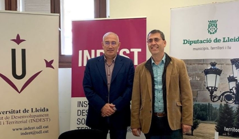 Trobada de la Direcció de l'INDEST amb els mitjans. Director INDEST i Sotsdirector INDEST.